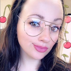 Meet your Posher, Kristina